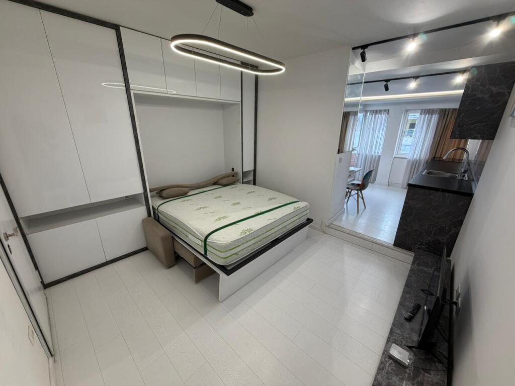 🏡 Qera studio  📍 Kompleksi Delijorgji💶 Cmimi 45.000 lek/muaj