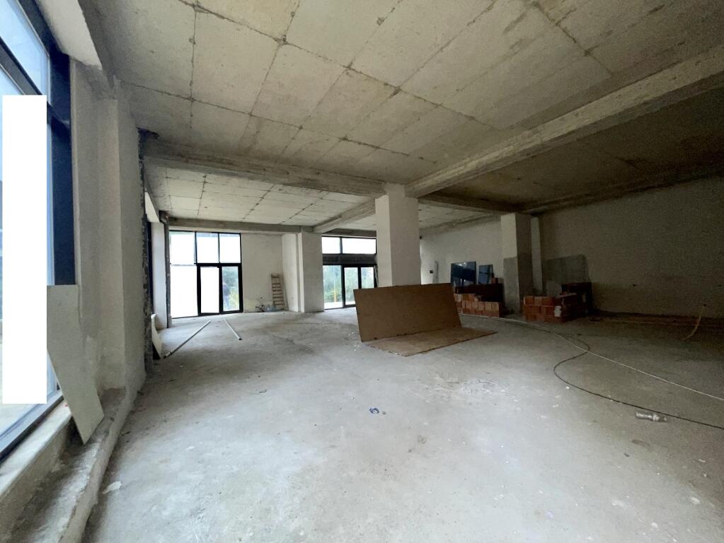 Commercial space for RENT opposite the New Maternity, (Brryli)