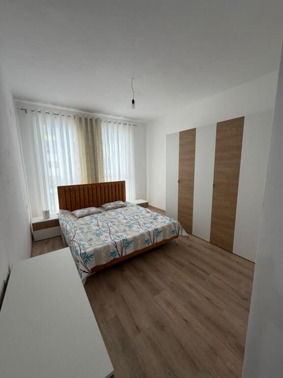 Affittasi appartamento 2+1+2 a Univers City