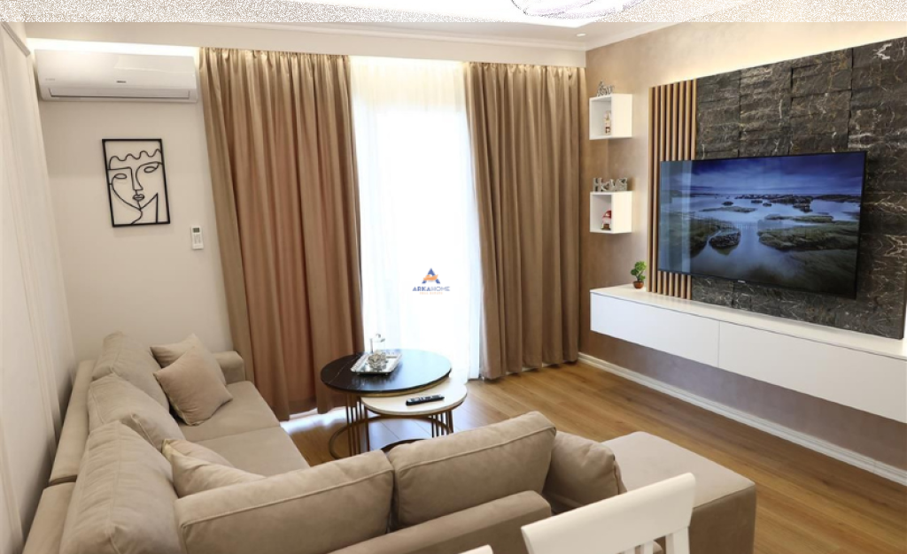 VENDESI APPARTAMENTO 1+1+BALCONE "VICINO ALLA ROCCIA DI KAVAJA, DURRES" 110000 EURO