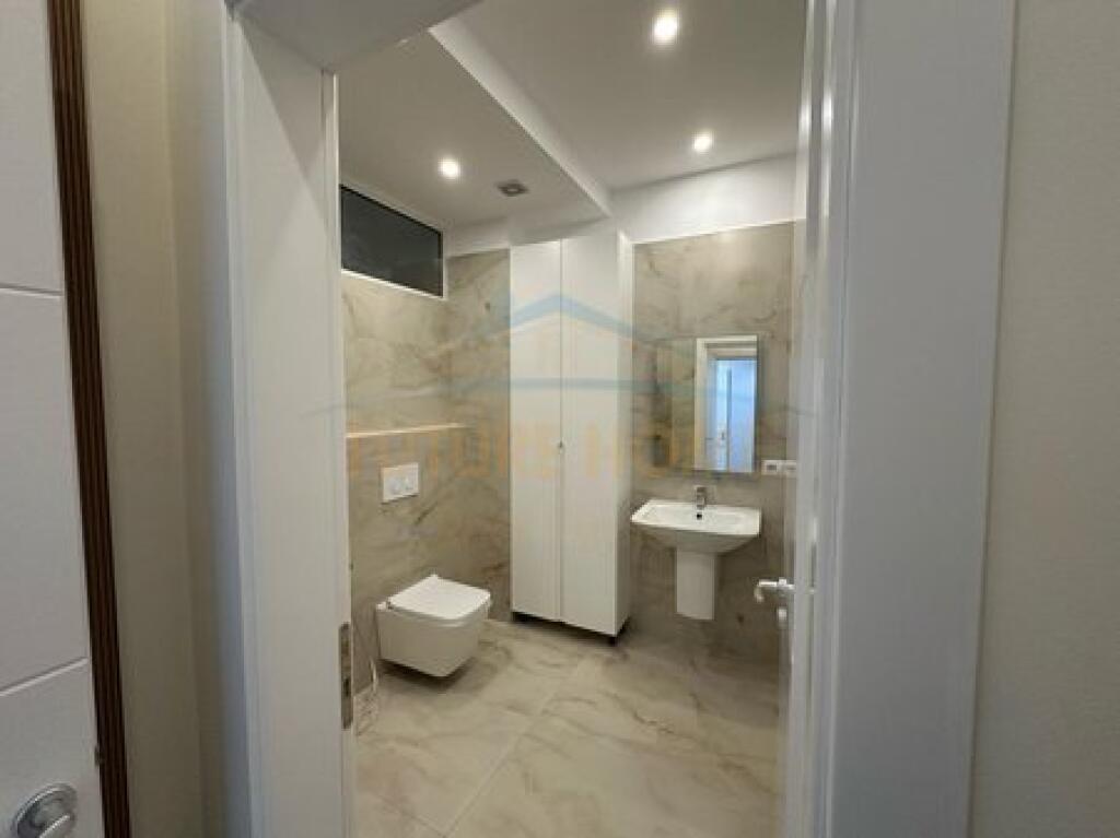 Shitet, Apartament 2+1+2+Garazh, Selitë (Shumë pranë Rezidencës Euro 3D)