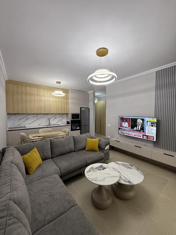 Apartament 2+1 per qera liqeni i thate