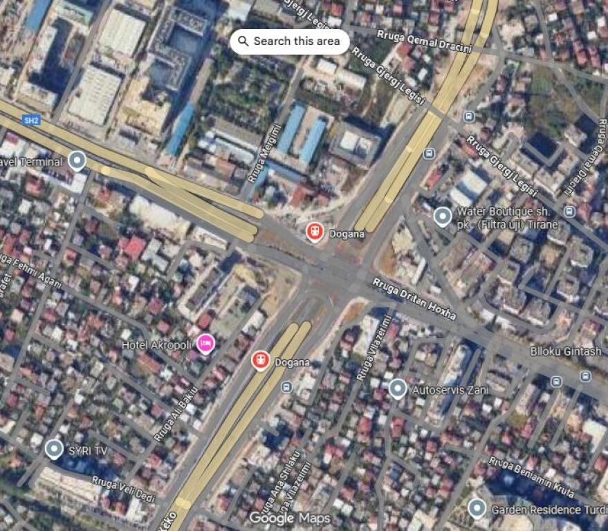 Shitet post parkimi tek Ish Dogana prane Pati Travel, Tirane (ID 4181112)