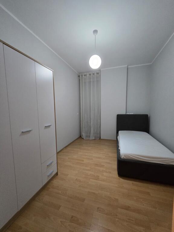 2+1,i mobiluar te 21 dhjetori Afer bar oslo,cmimi 900 euro