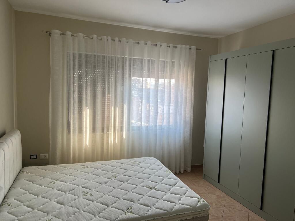MINE PEZA APARTAMENT 1+1 PER QERA