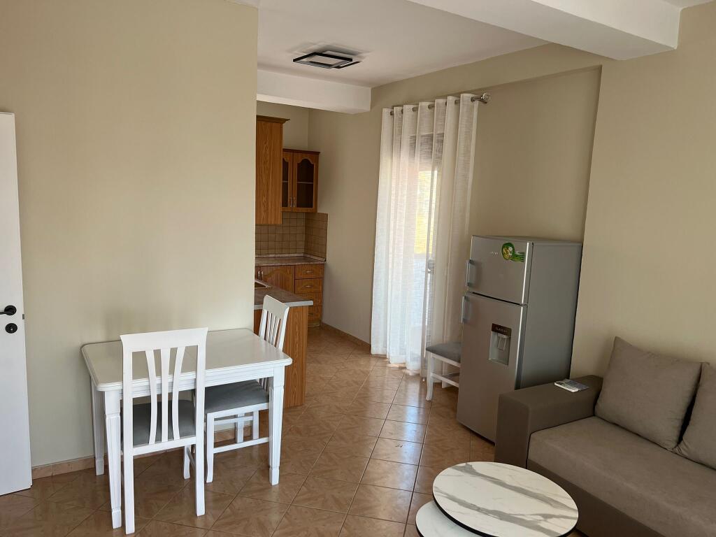 MINE PEZA APARTAMENT 1+1 PER QERA