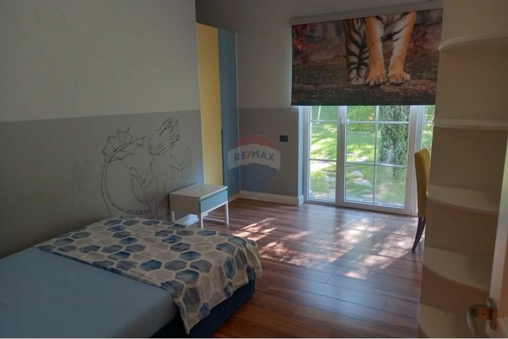 Vilë - Për Shitje - Bërzhitë, Tiranë (ID: 530191063-145)