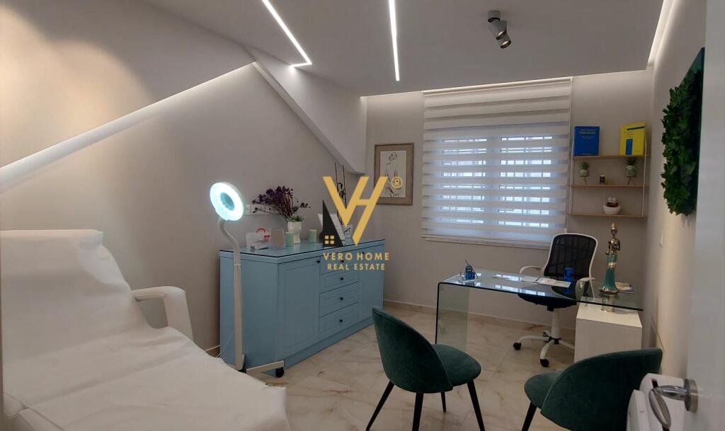 BUSINESS PREMISES 70 M2 FOR RENT ON MINE PEZA STREET 1,900 EURO