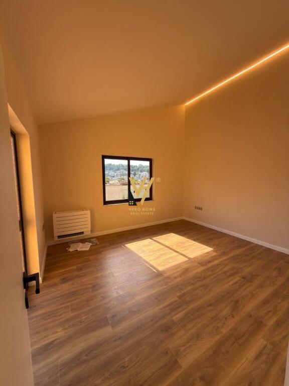 BUSINESS PREMISES FOR RENT 170 M2 AT VILAT GJERMANE 1,900 EURO
