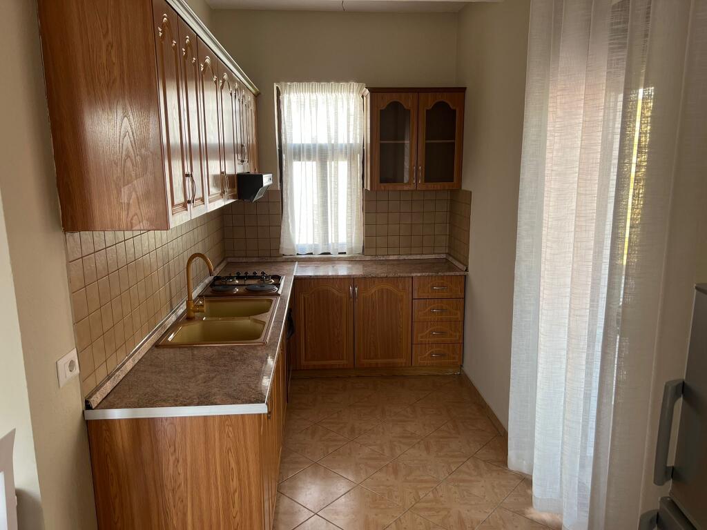 MINE PEZA APARTAMENT 1+1 PER QERA