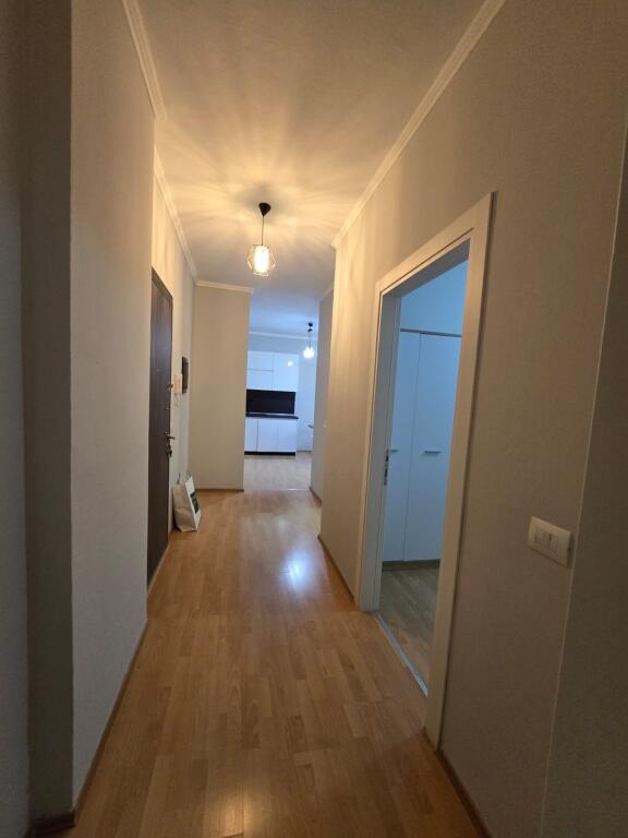 2+1,i mobiluar te 21 dhjetori Afer bar oslo,cmimi 900 euro