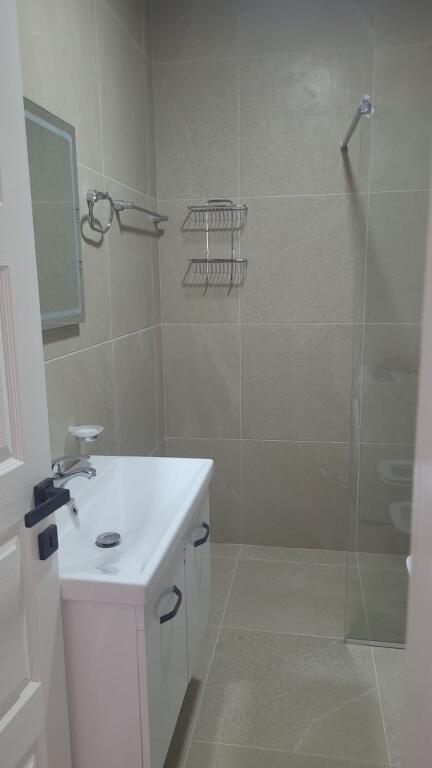 🏡 Jepet me Qira Apartament 1+1