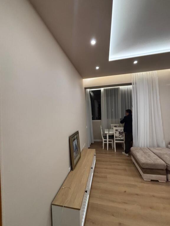 1+1, arredato di fronte a delijorgjit prezzo 600 euro
