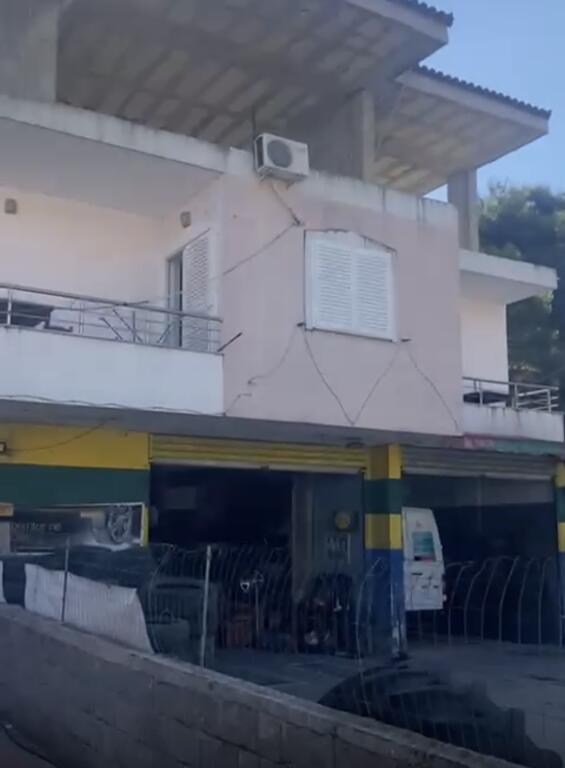 Building for sale 1 kilometer from Saranda