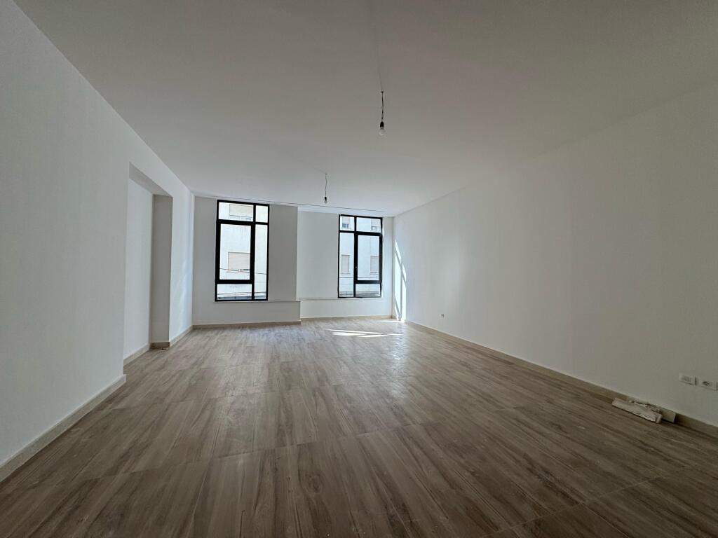 🏢 Business Premises for Rent  📍Address: Mine Peza Street, near Flora Cafe