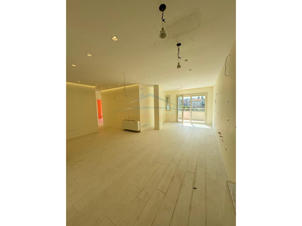 Shitet, Apartament 3+1, Tufine, Tirane.