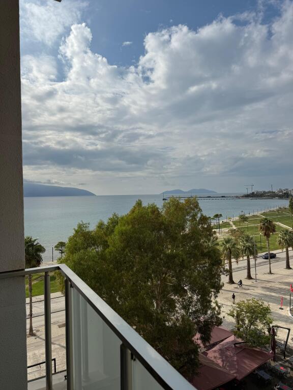 📌 Appartamento 1+1 con vista mare in affitto a Lungomare, Vlora