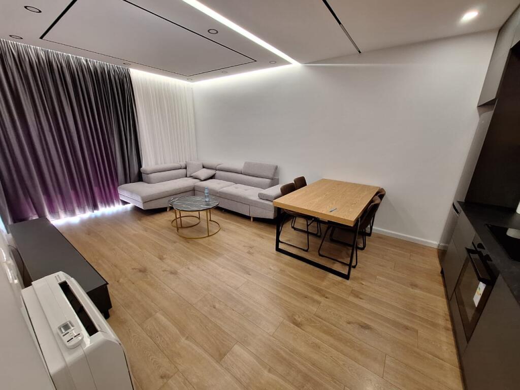 ASTIR, JEPET ME QIRA APARTAMENT 3+1+2 + POST PARKIMI,