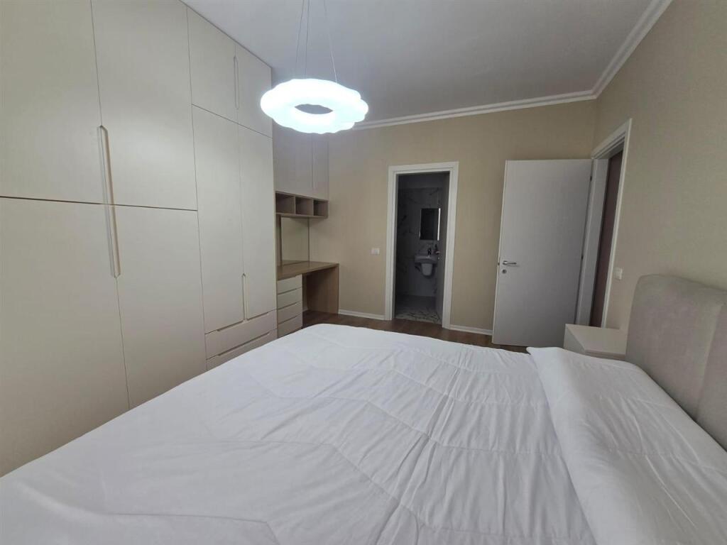 Super Apartament 2+1+2 me qera ne Astir/Vila L (60,000 All)