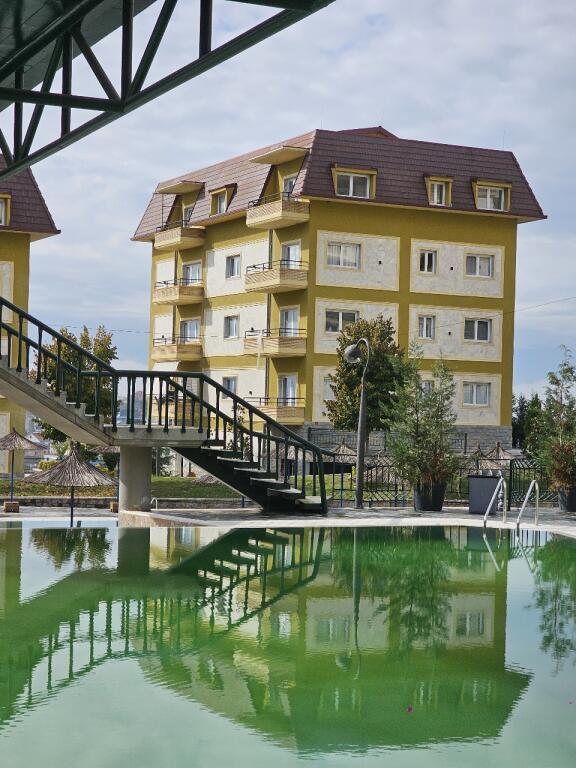 Shitet apartament 1+1 tek Lakeland ne Farke!