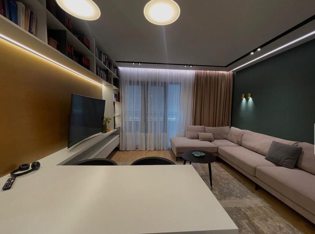Affittiamo appartamento 2+1+garage al lago secco!