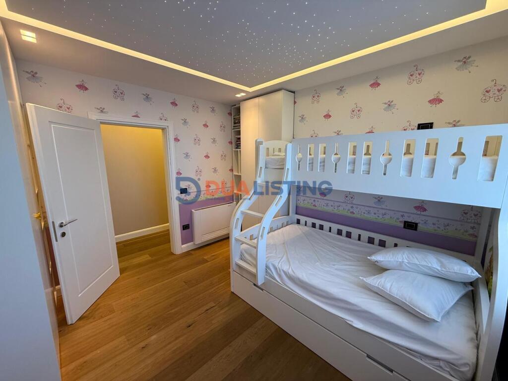 Vendiamo appartamento 2+1 con veranda e vista mare a Marina Bay, Vlore!