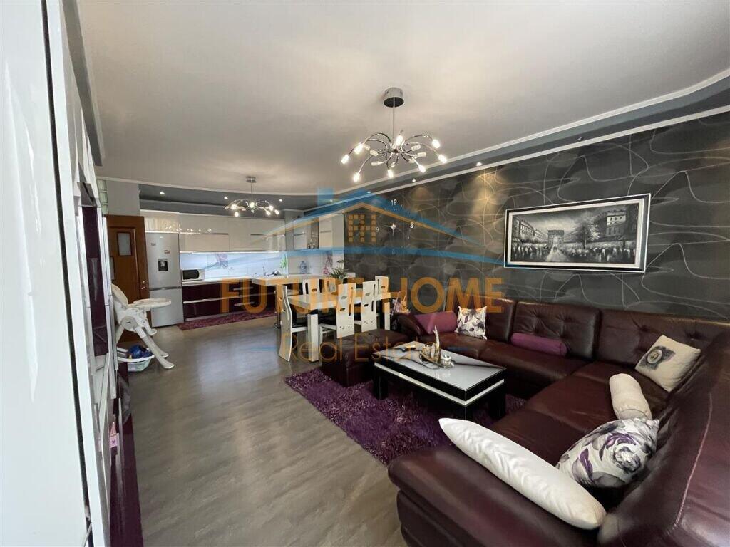 For sale, Apartment 2+1, Misto Mame