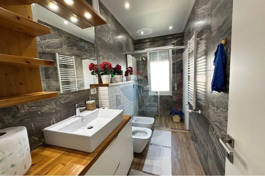 Apartament - Për Shitje - Rruga Teodor Keko, Tiranë ( 530471002-1002)