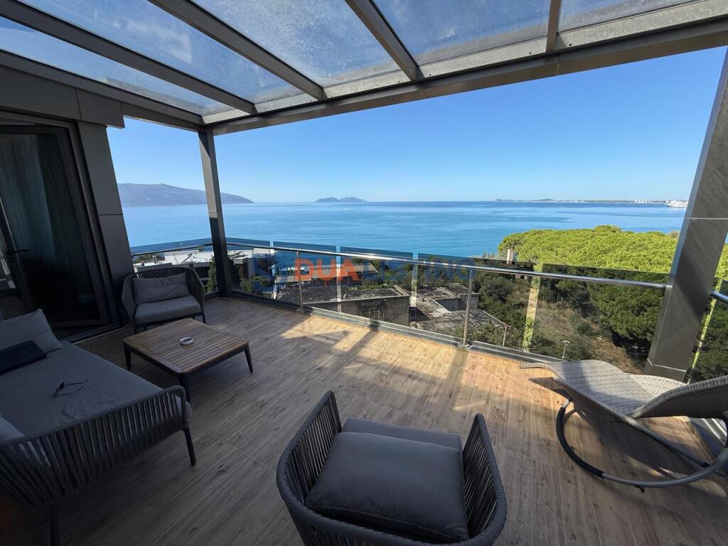 Vendiamo appartamento 2+1 con veranda e vista mare a Marina Bay, Vlore!