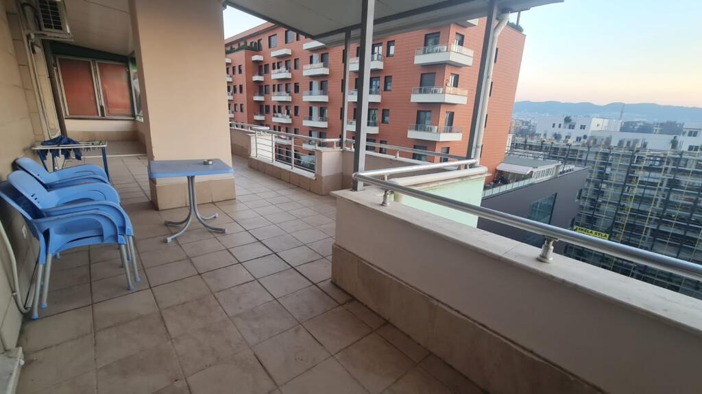 2+1, furnished at uba bank, zog i zi price 700 euro