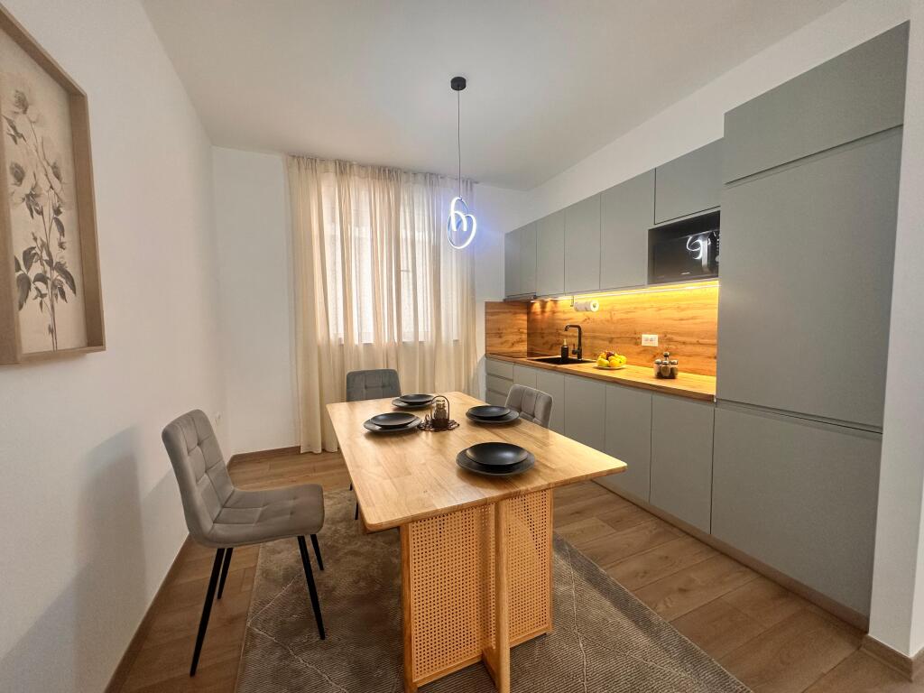 ✨ Appartamento Moderno 2+1 in Affitto nel Cuore di Tirana!