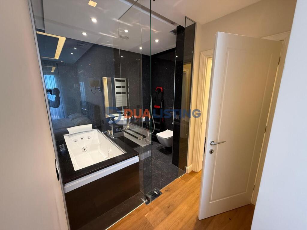 Vendiamo appartamento 2+1 con veranda e vista mare a Marina Bay, Vlore!