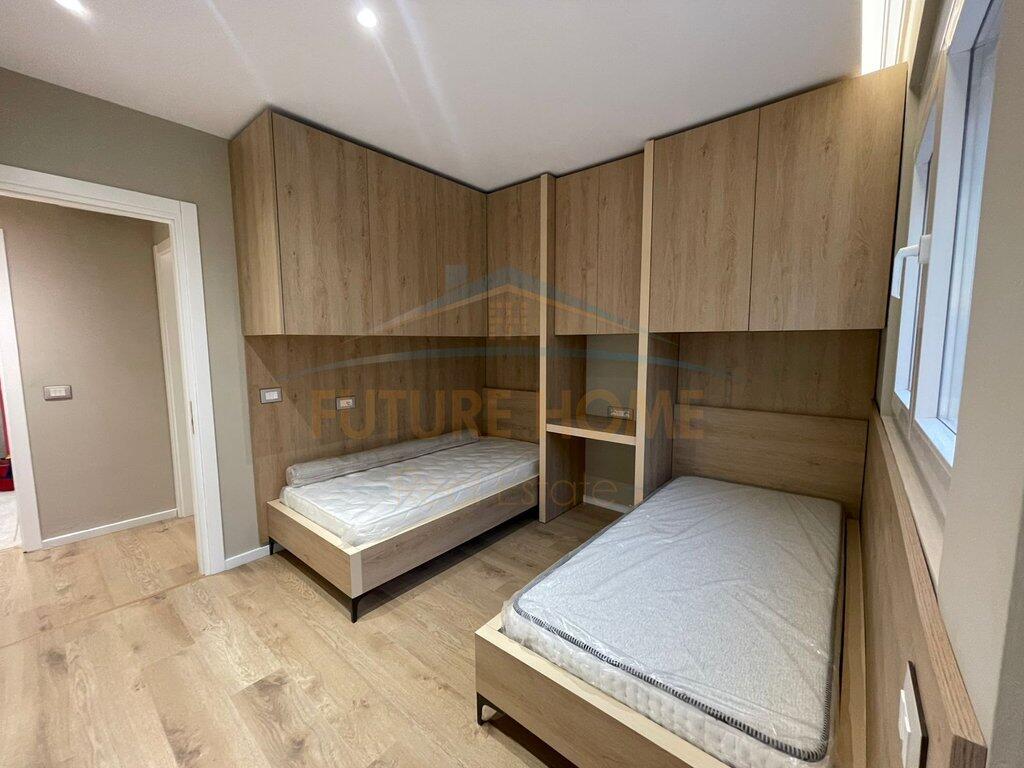Shitet Apartament 2+1+2, Bulevardi Migjeni, Unaza e Re