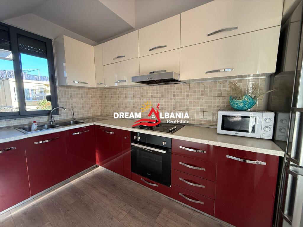 4-story building for HOTEL near American Hospital 2, Tirana (ID 4251380)