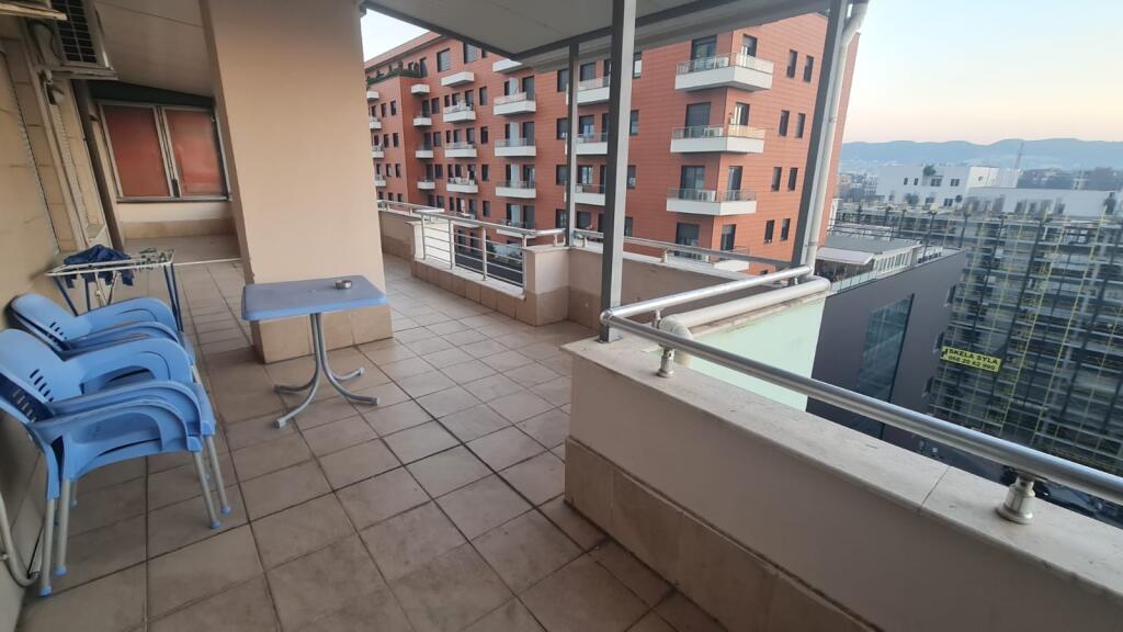 2+1, furnished at uba bank, zog i zi price 700 euro