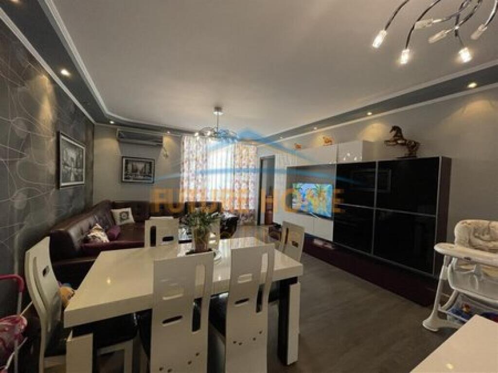 For sale, Apartment 2+1, Misto Mame