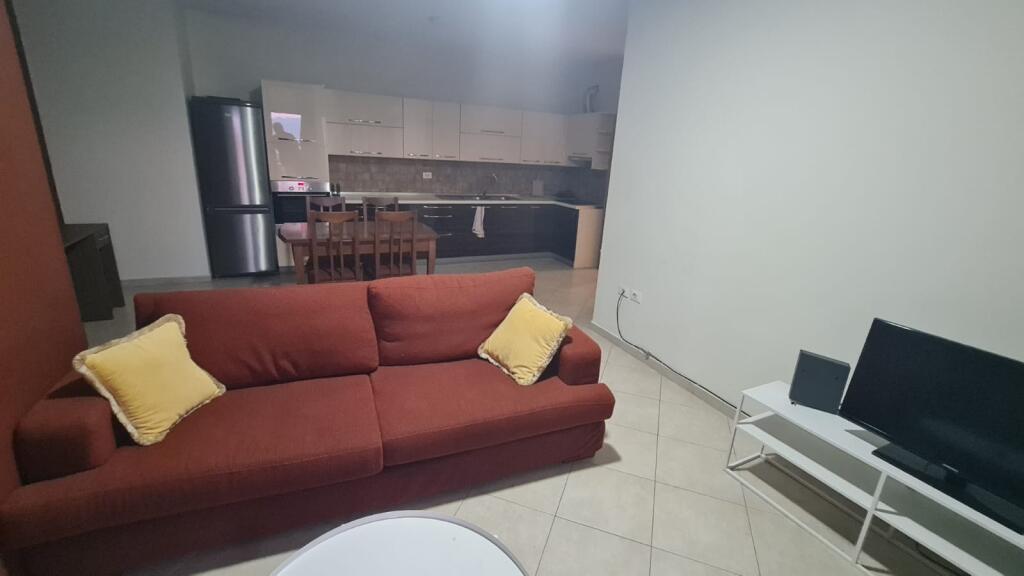 2+1, furnished at uba bank, zog i zi price 700 euro