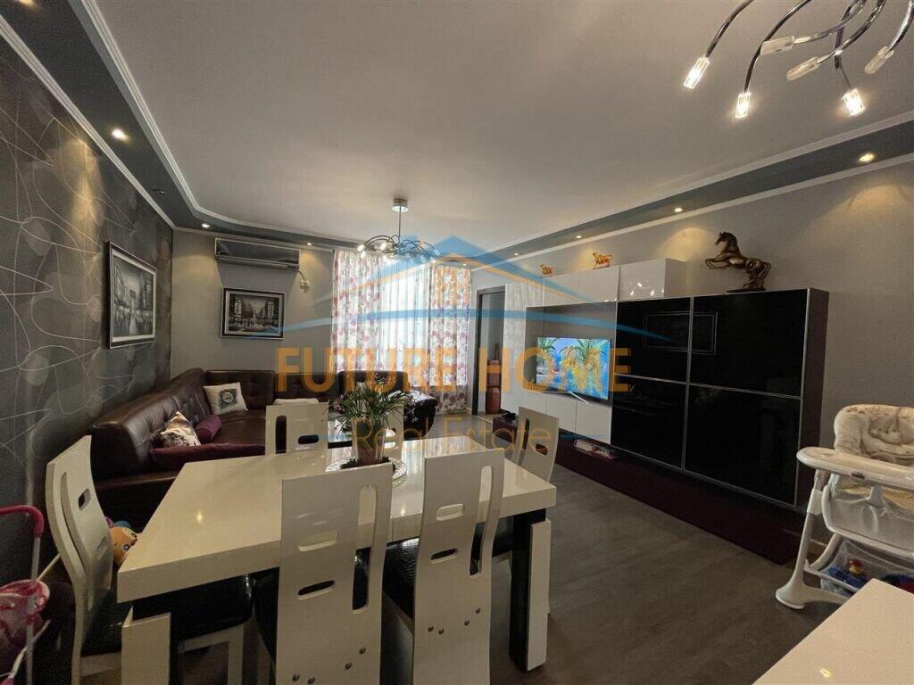 For sale, Apartment 2+1, Misto Mame