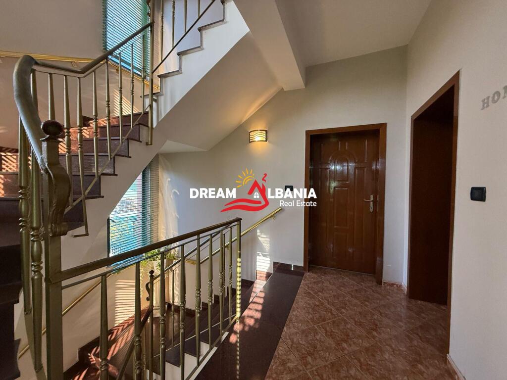 4-story building for HOTEL near American Hospital 2, Tirana (ID 4251380)