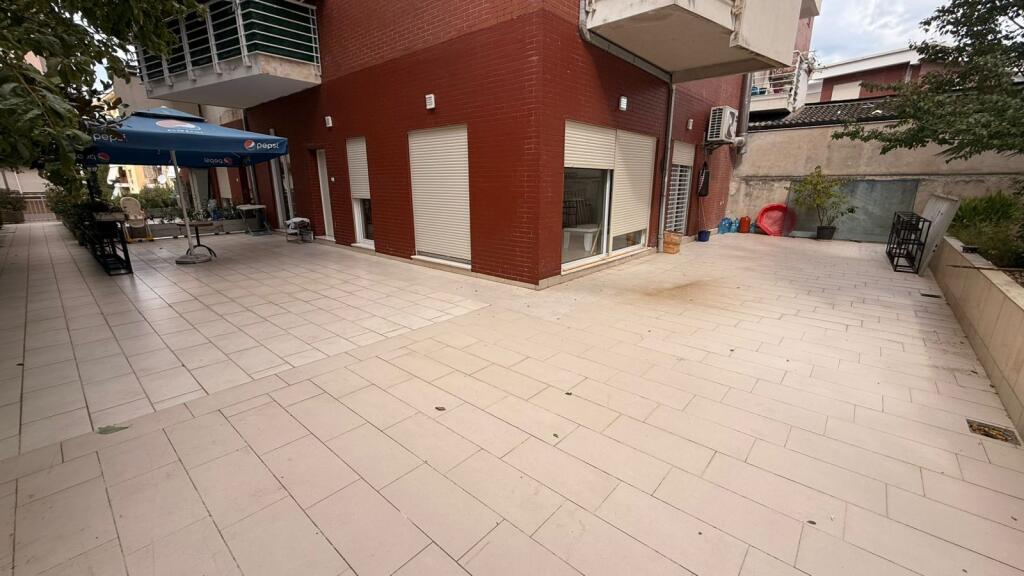 Vendesi 2+1 con veranda, lago secco, 230.000 euro