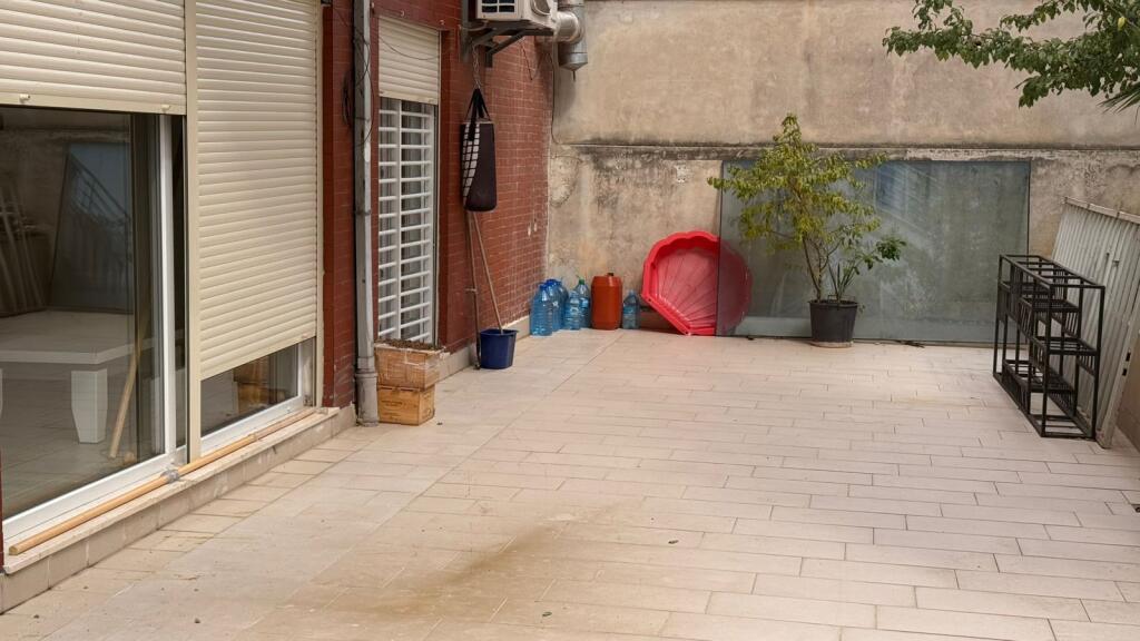 Vendesi 2+1 con veranda, lago secco, 230.000 euro