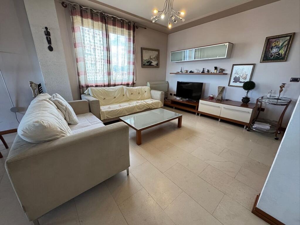 Jepet me Qera Apartament 2+1+🅿️ Parkim📍Rr Elbasanit