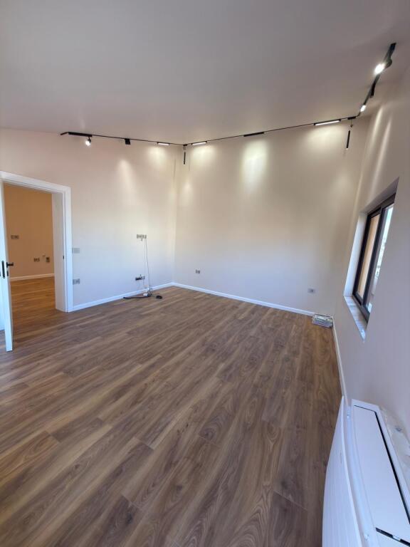 🏡 Jepet me Qira – Kati i 3-të i Një Vile Private