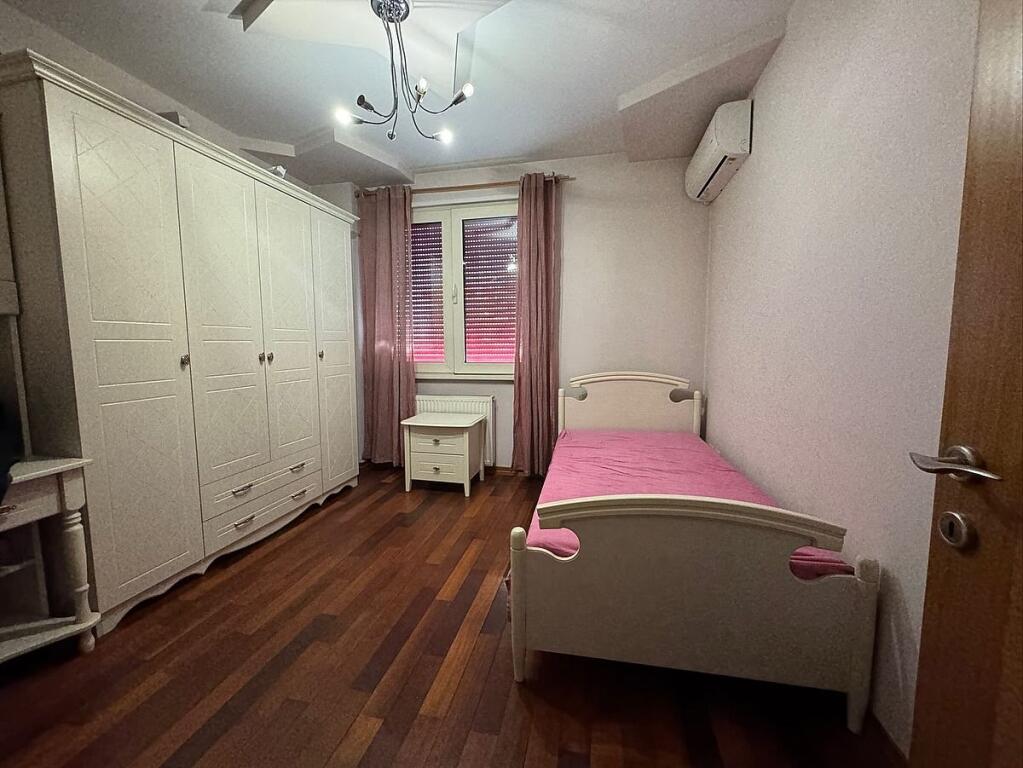 Jepet me Qera Apartament 2+1+🅿️ Parkim📍Rr Elbasanit