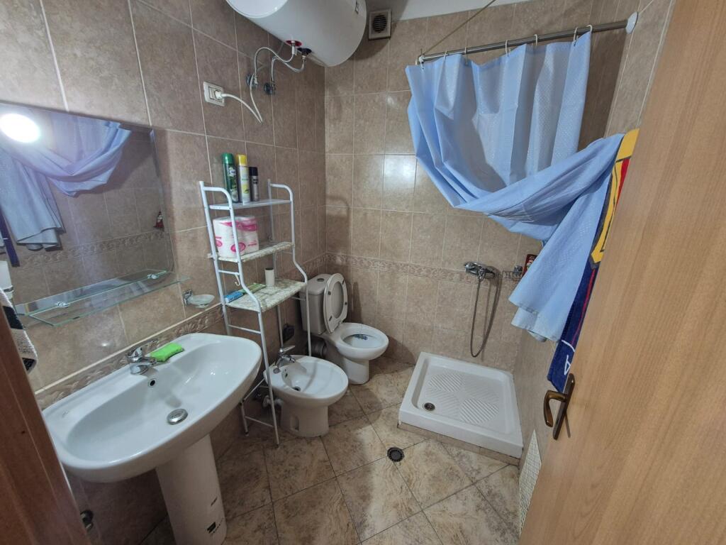 Affittasi appartamento 2+1+2 presso 21 Djetori!
