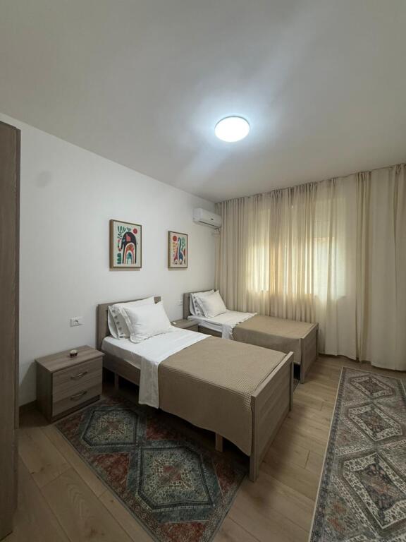 🏠JEPET ME QIRA Apartament 2+1 📍Rruga e Durresit, Qender 💶900€ ✨Mobilim modern