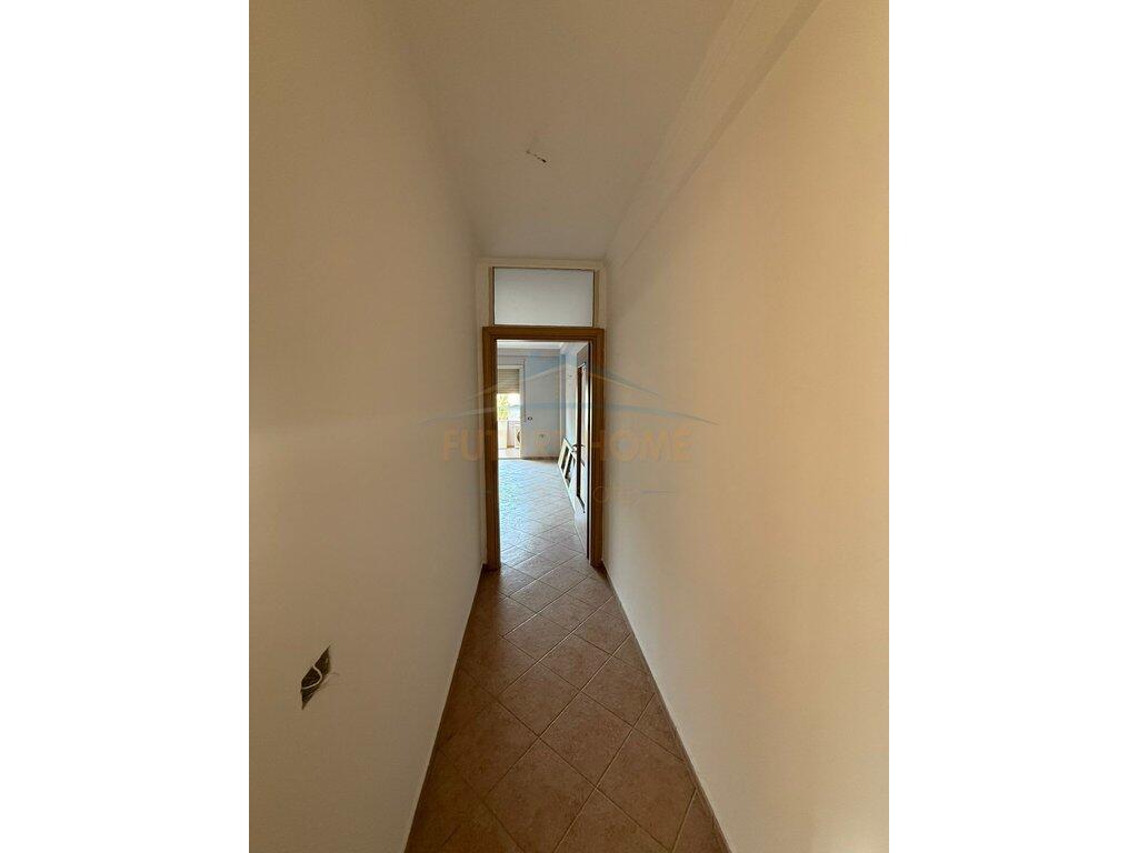 Shitet Apartament 2+1+2, Liqeni i Thate