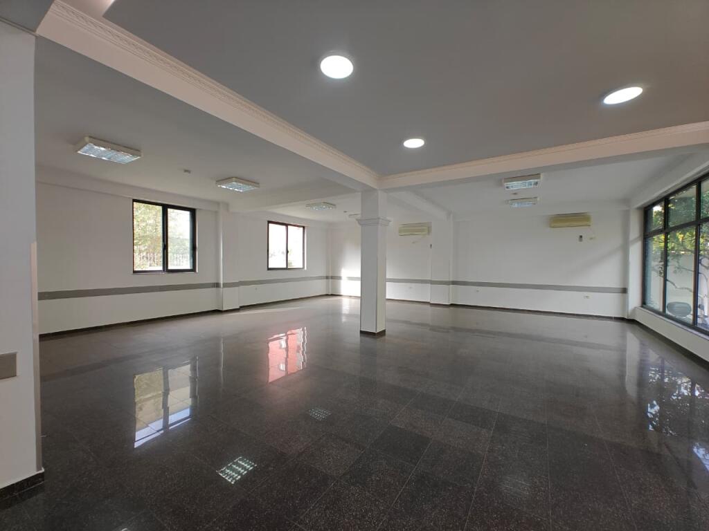 IN AFFITTO, LOCALI COMMERCIALI, VETRINA, TIRANA MLS # 530581008-44