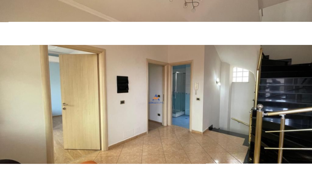 JEPET VILE ME QERA 254M2 "TE KODRA E PRIFTIT" 1200 EURO