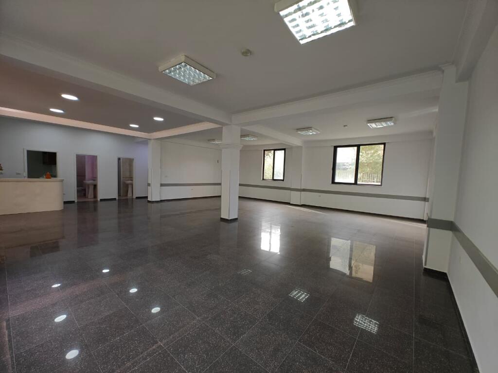 IN AFFITTO, LOCALI COMMERCIALI, VETRINA, TIRANA MLS # 530581008-44